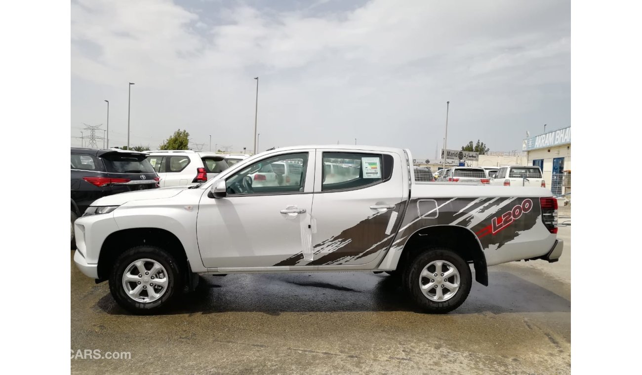 ميتسوبيشي L200 2.4 L  Petrol  4x4 2019 chrome Package