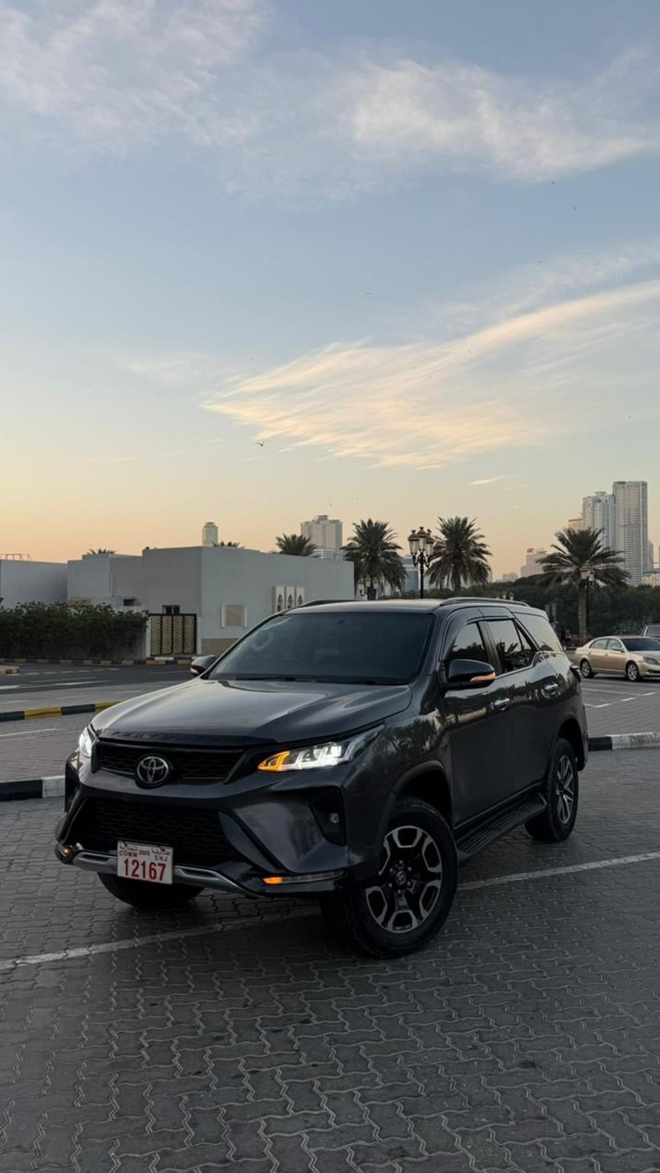 تويوتا فورتونر Crusade Right Hand Drive Automatic 4x4