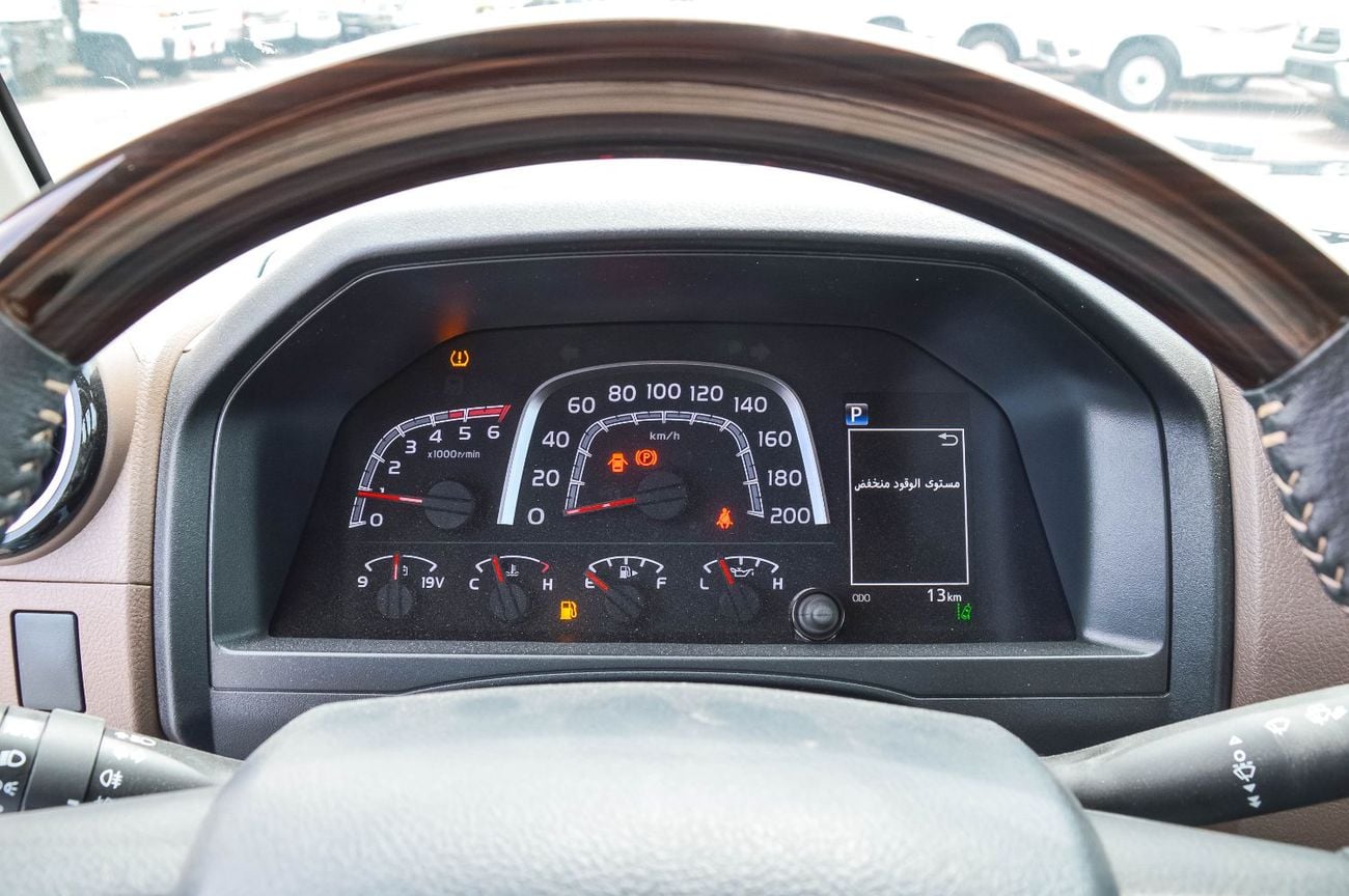 تويوتا لاند كروزر بيك آب TOYOTA LAND CRUISER 79 2.8L 4WD DIESEL PICKUP 2025