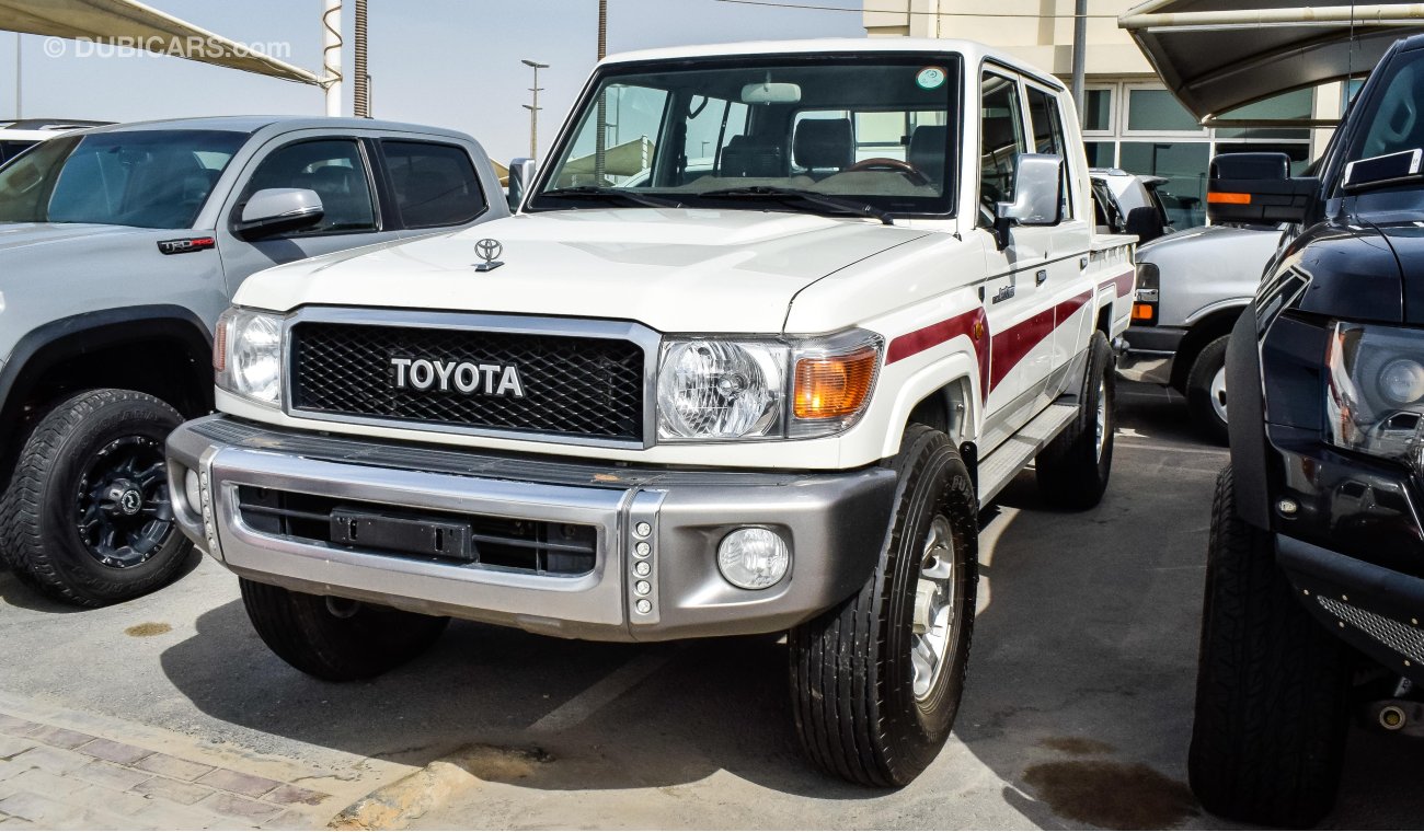 Toyota Land Cruiser Pick Up LX V6