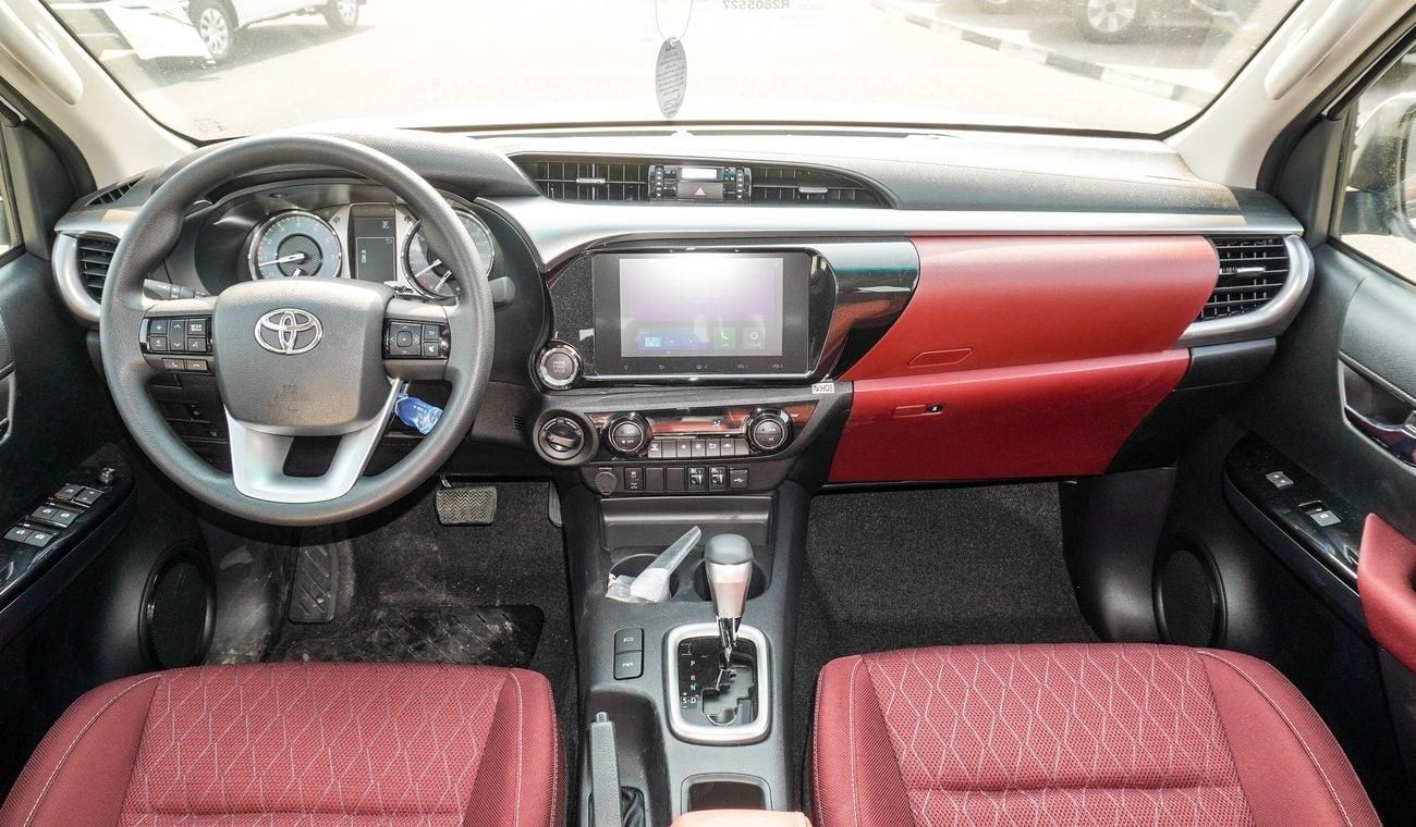 Toyota Hilux S-GLX. SR5. 2.7L A/T 4WD