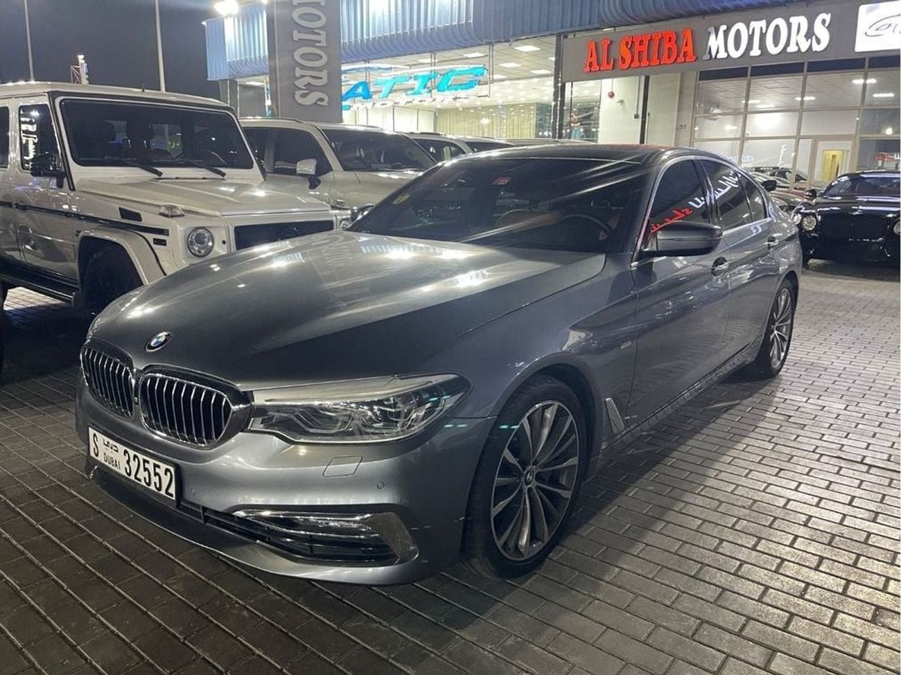 BMW 530i Luxury 2.0L