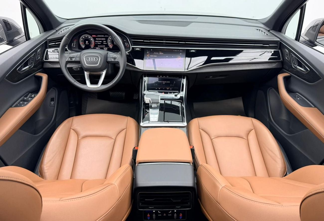 Audi Q7 45 TFSI quattro S Line 2.0L 2025 Audi Q7 45 TFSI S Line, Audi Warranty+Service Contract+Full Service