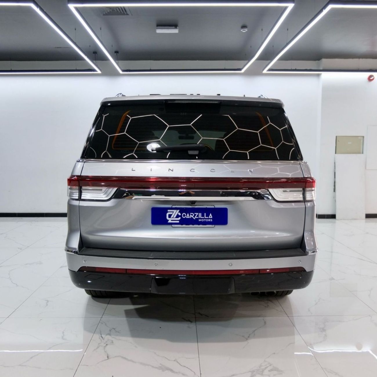 Lincoln Navigator Presidential 3.5L Lincoln Navigator LUX LWB full 4WD 2022 | Under Warranty | GCC Specs