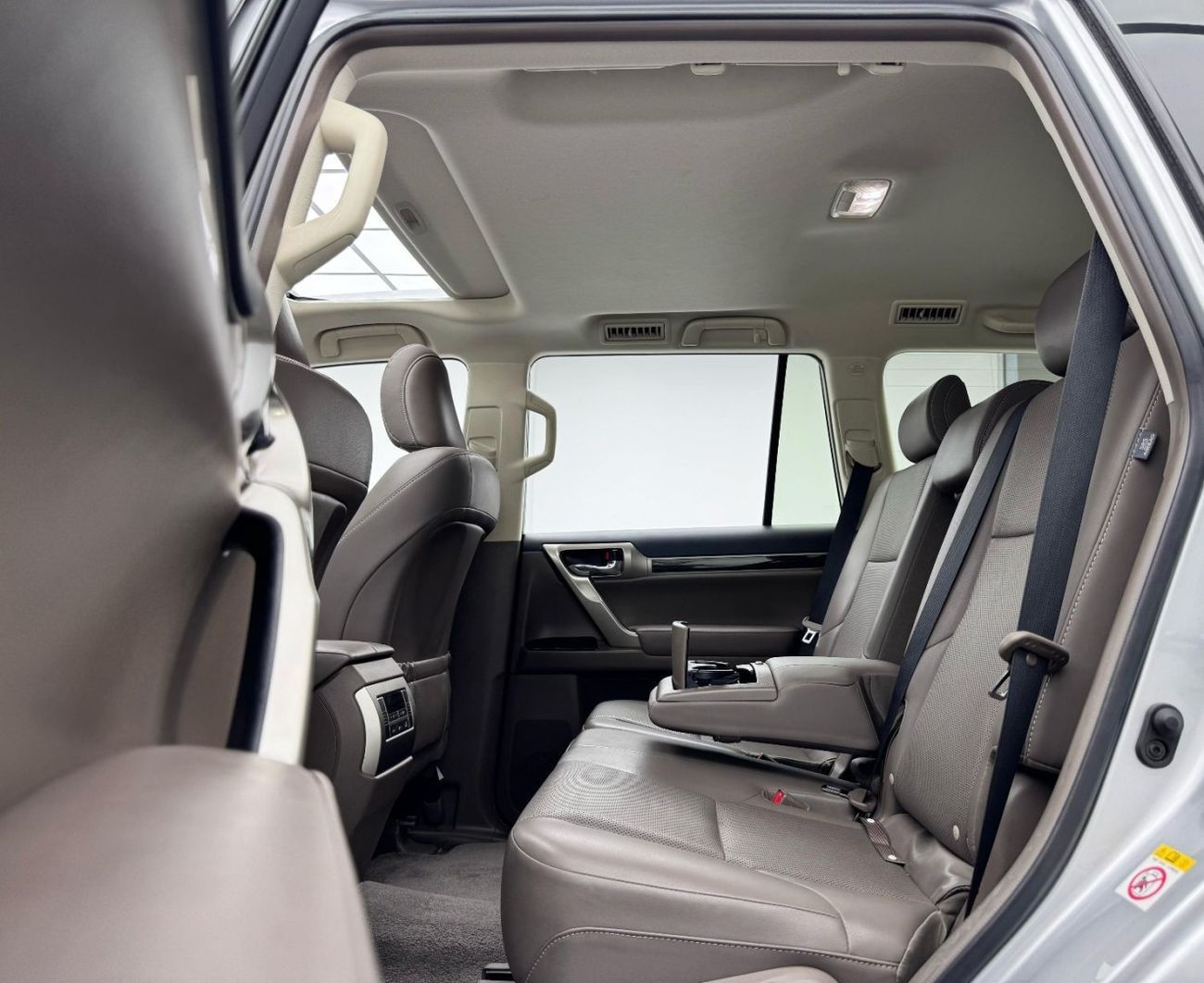 Lexus GX460 Premier 4.6L 2018 Lexus GX460 Premier, Warranty, Full Lexus Service History, 7 Seater, GCC