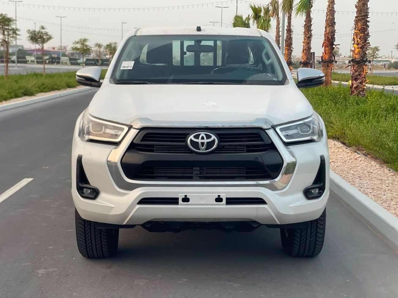 Toyota Hilux SR5 (NON GCC)
