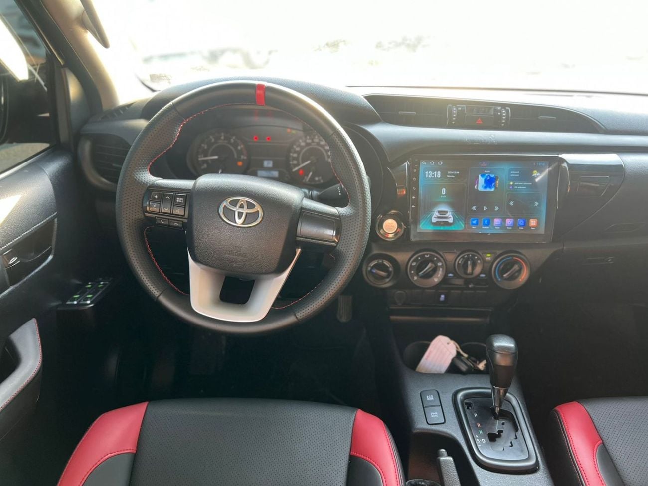 Toyota Hilux 2019 Toyota Hilux GL Adventure Modified - 2.7L V4 GCC- AWD 4x4- Rear Camera - Push start - Patrol -