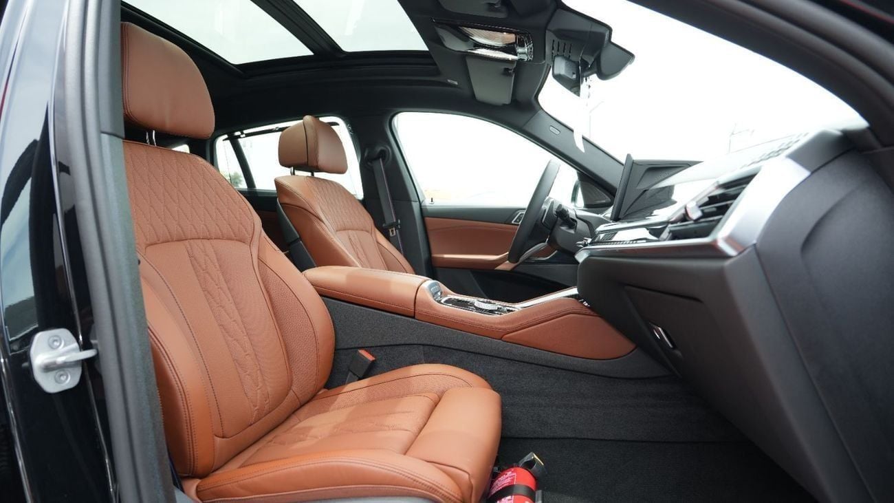 بي أم دبليو X6 M60i LUXURY M60i xDrive V8 2026MY Export Only