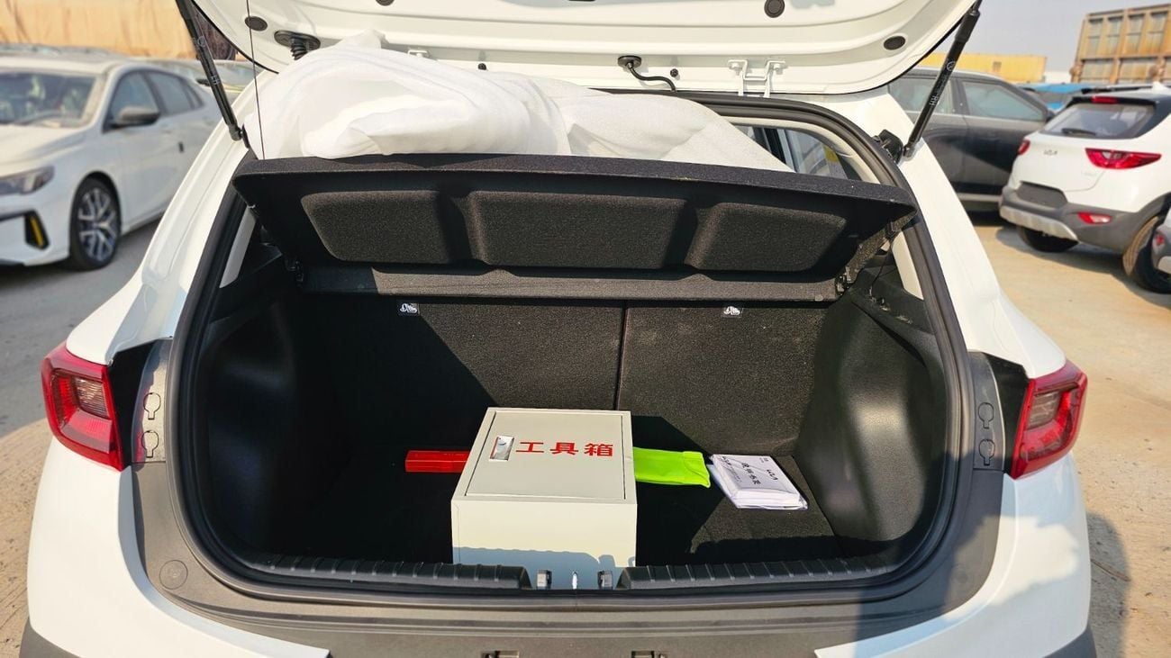 كيا KX1 Kia KX1 DUAL TONE 1.4L V4 PETROL CVT WITH SUNROOF PUSH START DVD CAMERA