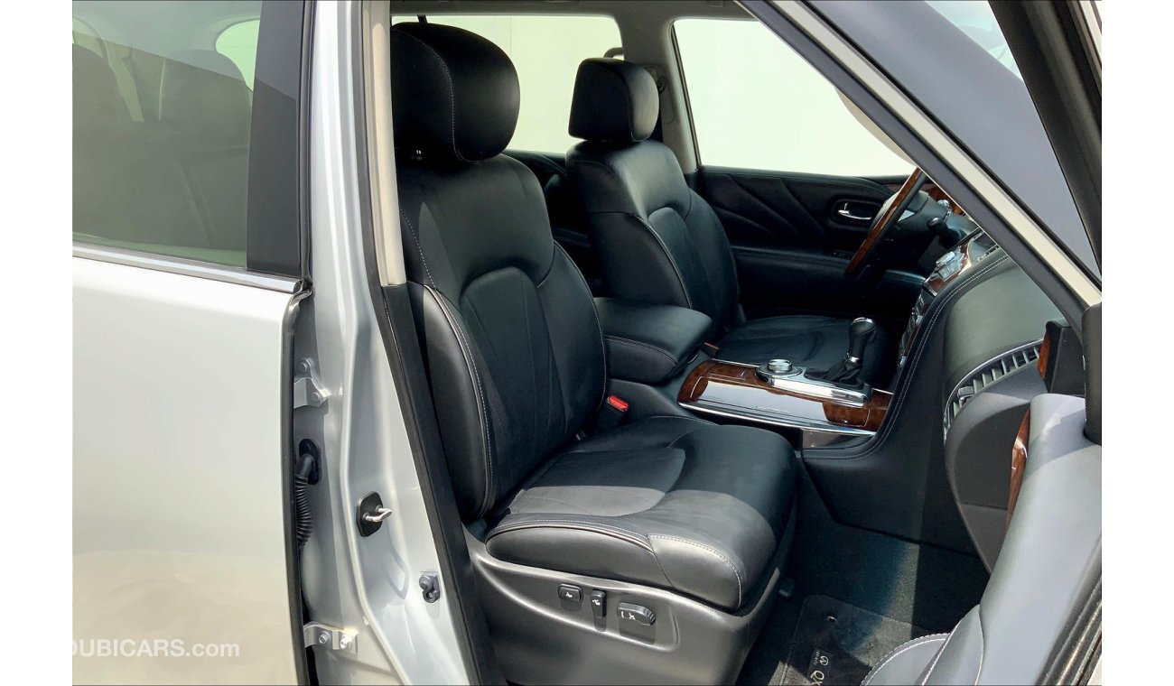 إنفينيتي QX80 Luxury (8 seater)