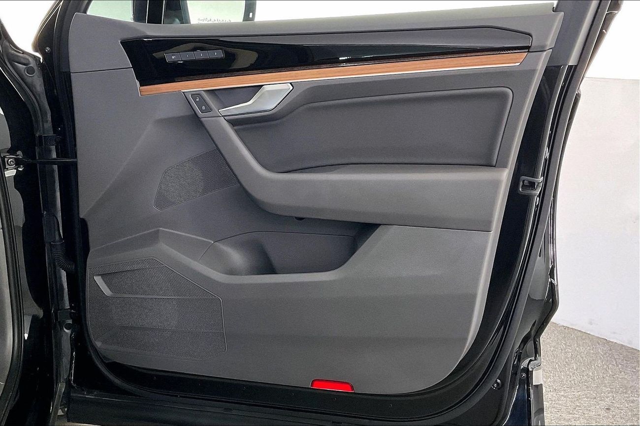 Volkswagen Touareg Highline | Guaranteed Warranty | 0 Down Payment