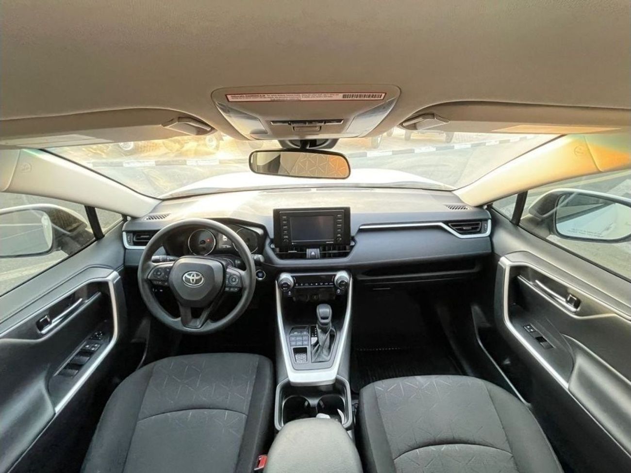 تويوتا راف ٤ 2021 Toyota Rav4 XLE 4x4 AWD MidOption+ 2.5L V4 - Low  8,400 Mileage ---UAE PASS