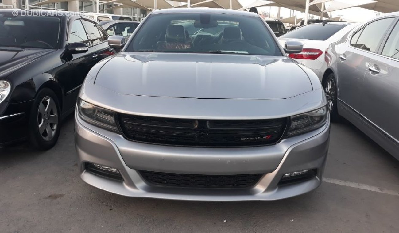 Dodge Charger 2015 Gulf specs full options clean car in excellent condition