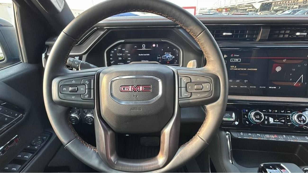 GMC Sierra AT4 6.2L V8 GCC AGENCY WARRANTY TILL DEC 2026