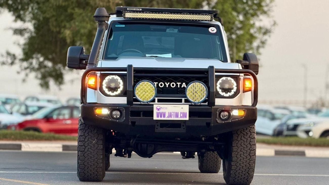 Toyota Land Cruiser Pick Up DOUBLE CABIN | X-BAR HEAVY-DUTY TOW AND RECOVERY SYSTEM | NORWELD HEAVY-DUTY ALUMINUM TRAY | 2.8L DI