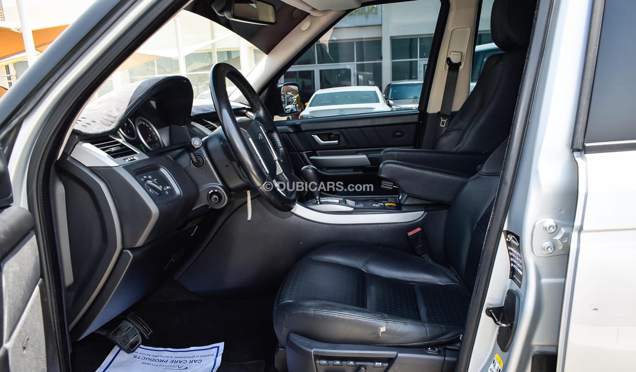 Land Rover Range Rover Sport With Supercharged badge