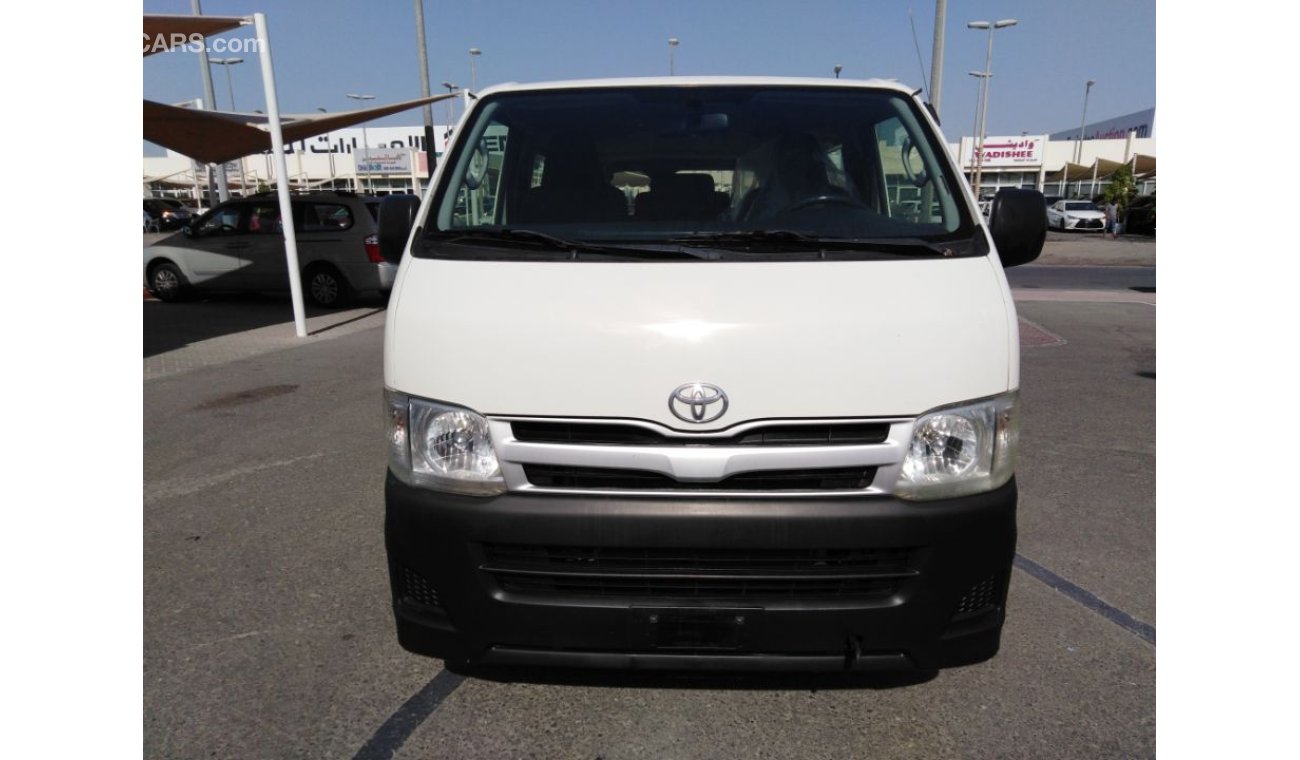 Toyota Hiace Toyota haice 2012 gcc very celen car