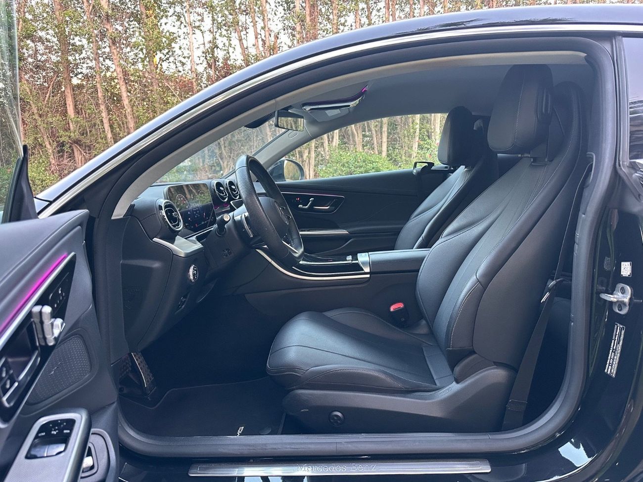 مرسيدس بنز CLE 200 كوبيه  2025 CLE 220d | 2.0L Diesel 4-cylinder | 220 HP | Like New