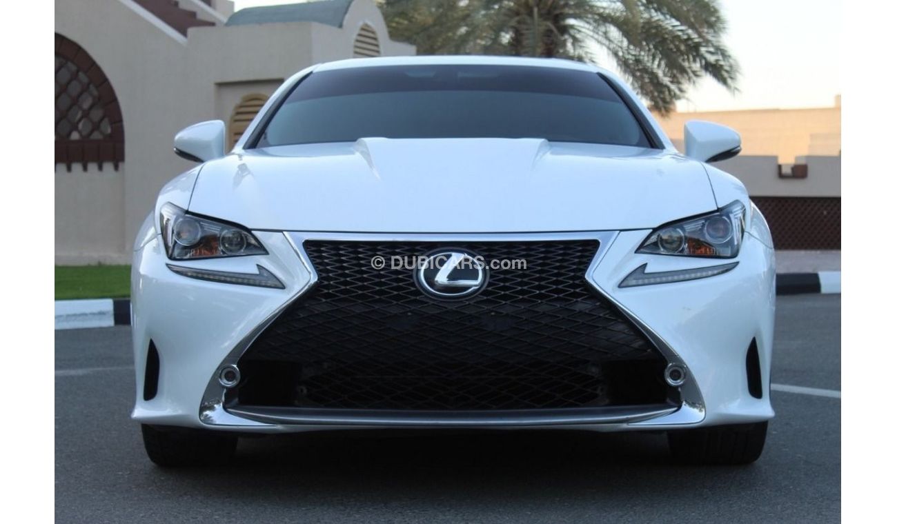 لكزس RC F بلاتينوم بلاتينوم