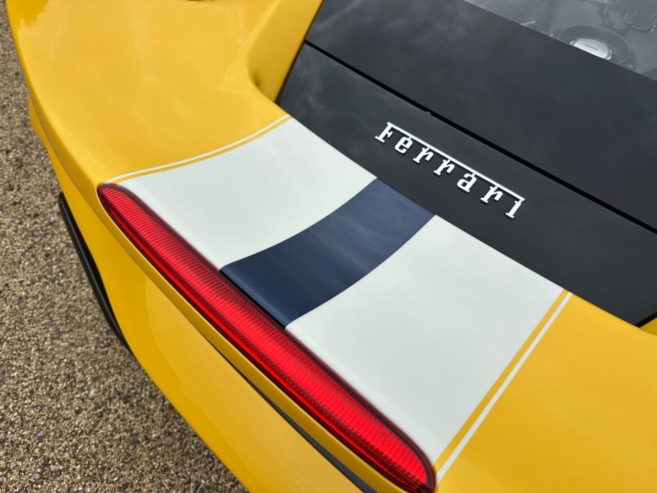 Ferrari 488 Pista 3.9L RIGHT HAND DRIVE Ferrari 488 Pista in Giallo Triplo Strato