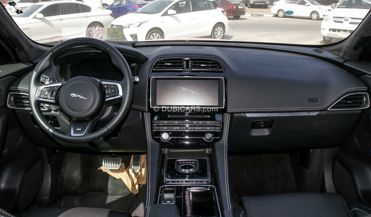 Jaguar F Pace S AWD