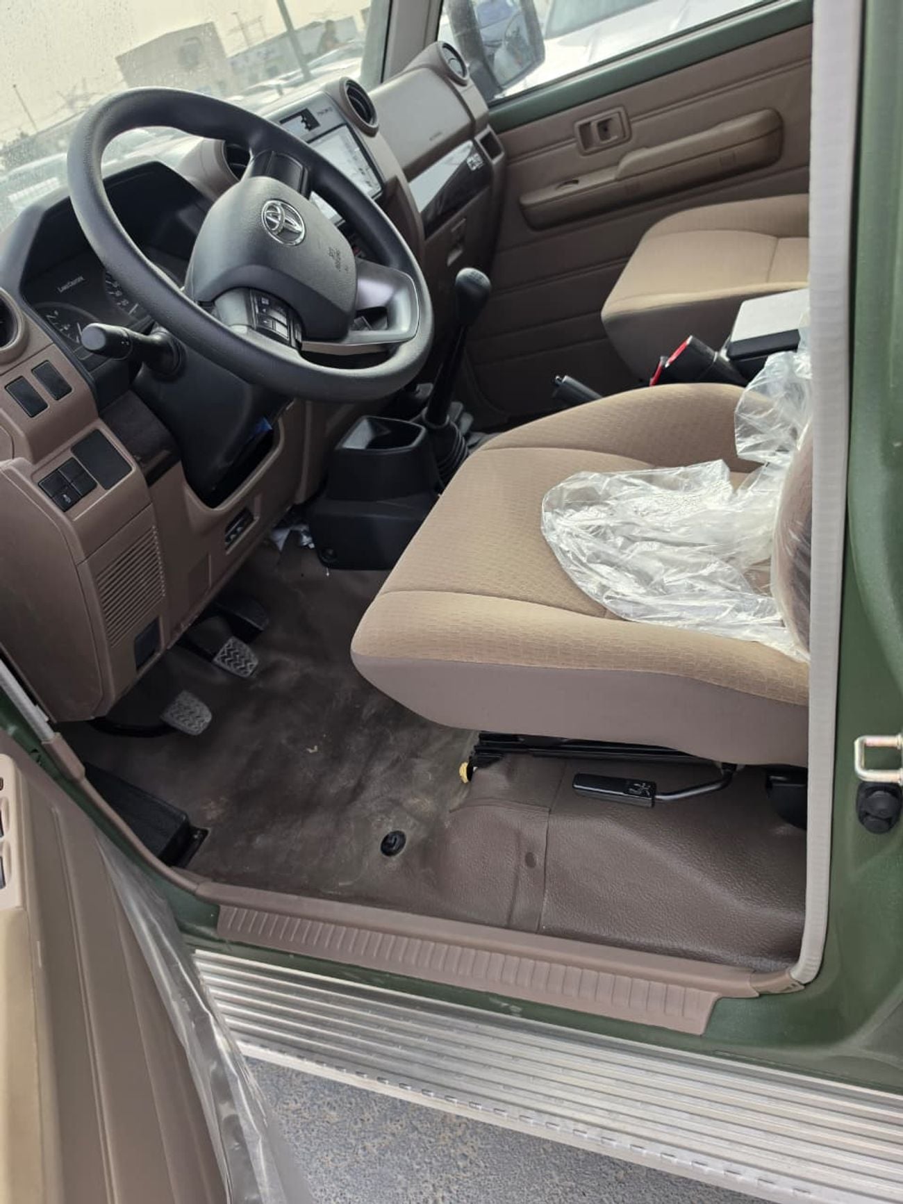 تويوتا لاند كروزر بيك آب 2024 Toyota Land Cruiser HardTop 4.0L 2Dr Petrol Manual Zero KM