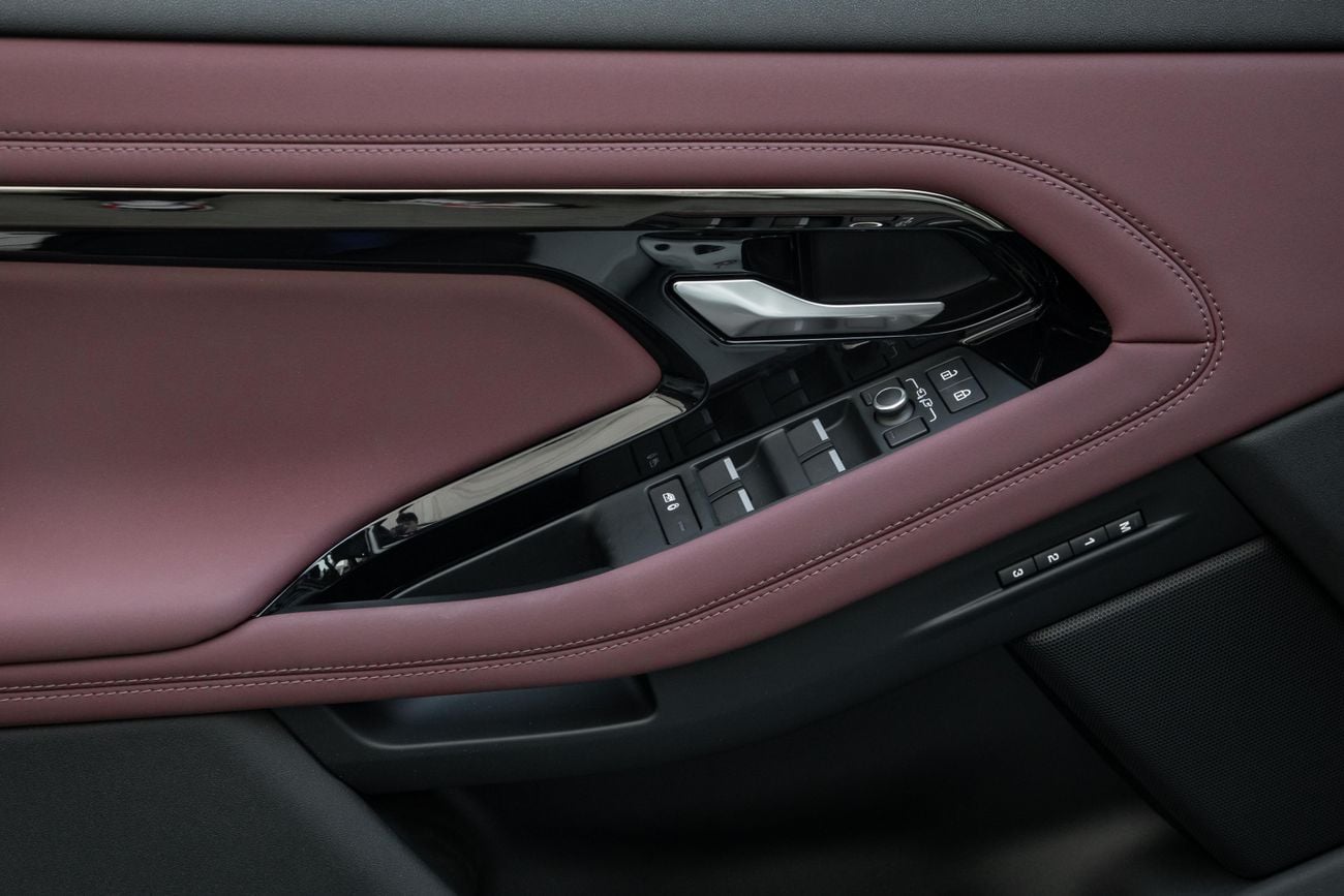 Land Rover Range Rover Evoque Range Rover Evoque Dynamic | 3,467 P.M | 0% Downpayment | Range Rover Evoque Dynamic