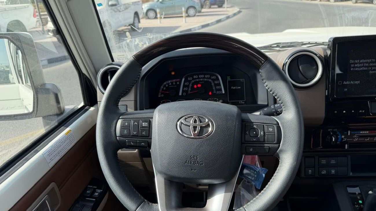 تويوتا لاند كروزر 70 Toyota Land Cruiser hard Top LC76 2.8 AT full option Oman 2025