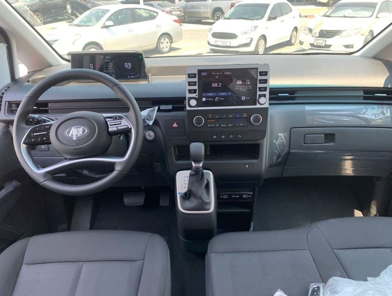 Hyundai Staria 2024 HYUINDAI STARIA 3.5L V6 AUTOMATIC 11-SEATER LOCAL