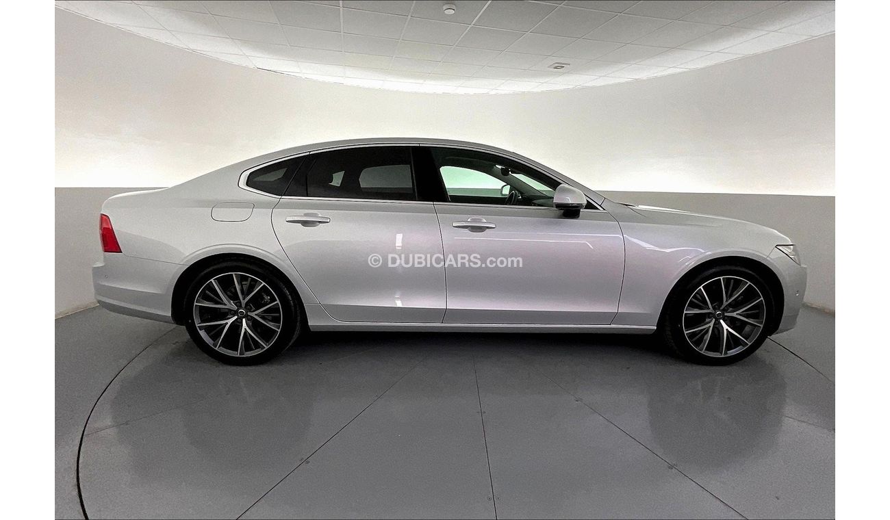 Volvo S90 Momentum