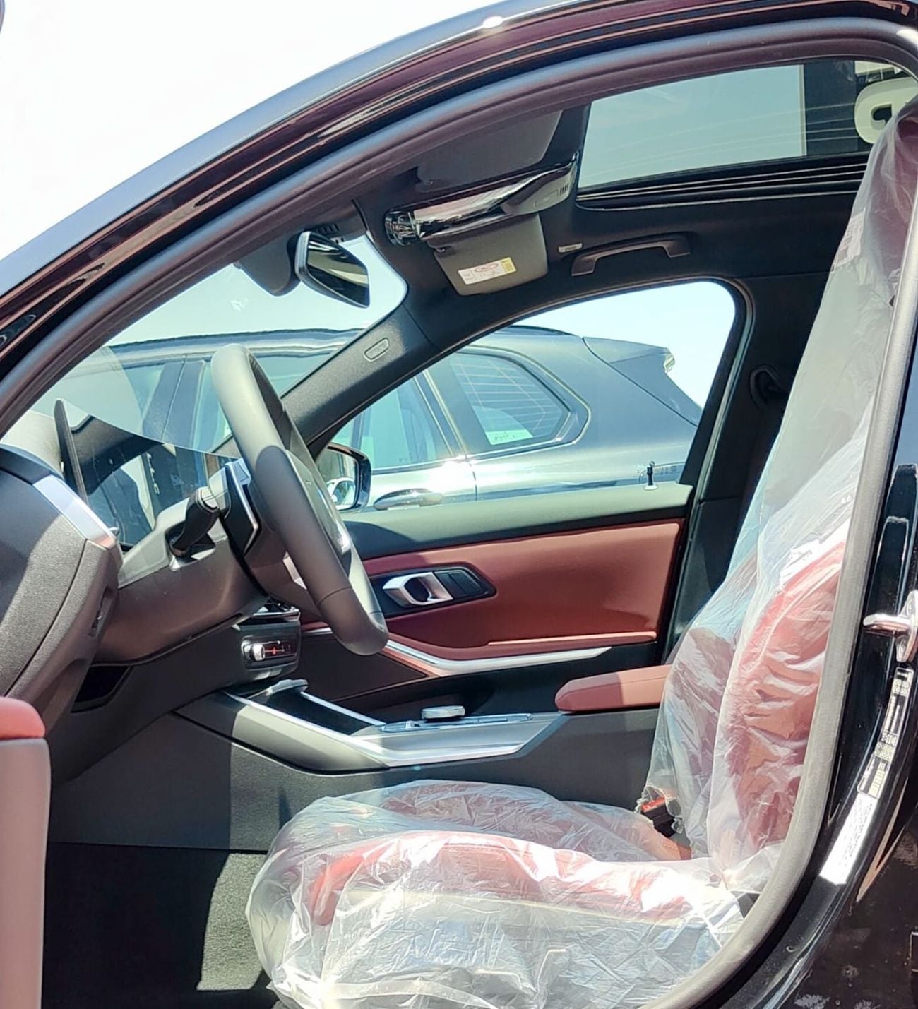 بي أم دبليو 318i LUXURY M SPORT PACKAGE LUXURY M SPORT PACKAGE