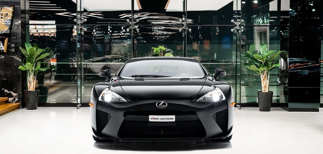 لكزس LFA 4.8L V10 Naturally Aspirated Engine