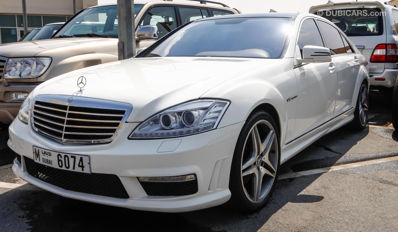 Mercedes-Benz S 500 With S65 AMG body kit