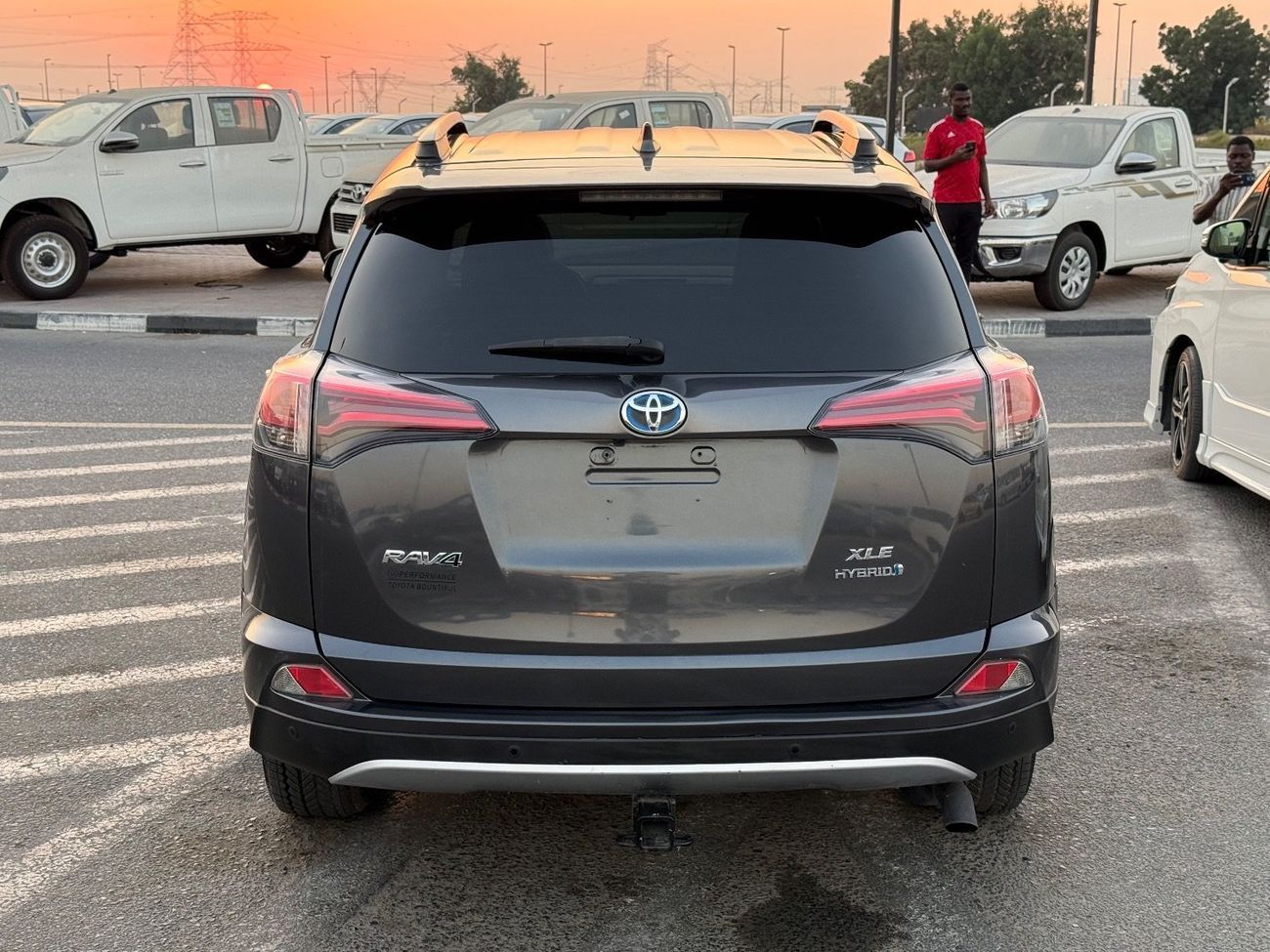 تويوتا راف ٤ 2018 TOYOTA RAV4 XLE HYBRID 4x4 FULL OPTIONS IMPORTED FROM USA