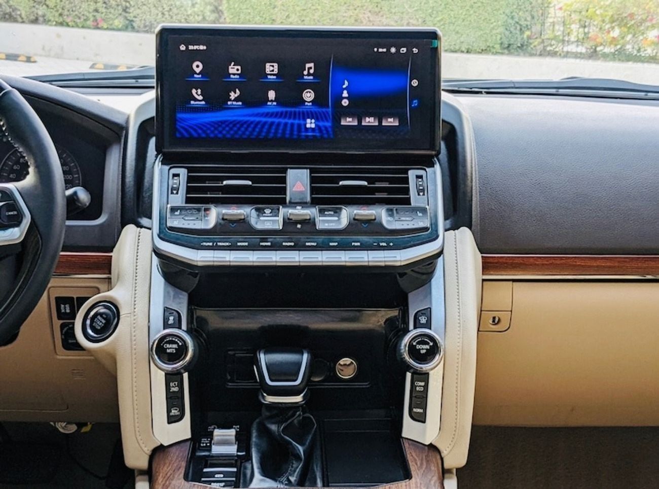 تويوتا لاند كروزر Toyota landcuriser Years 2016 GXR V6 full option 4.0L petrol