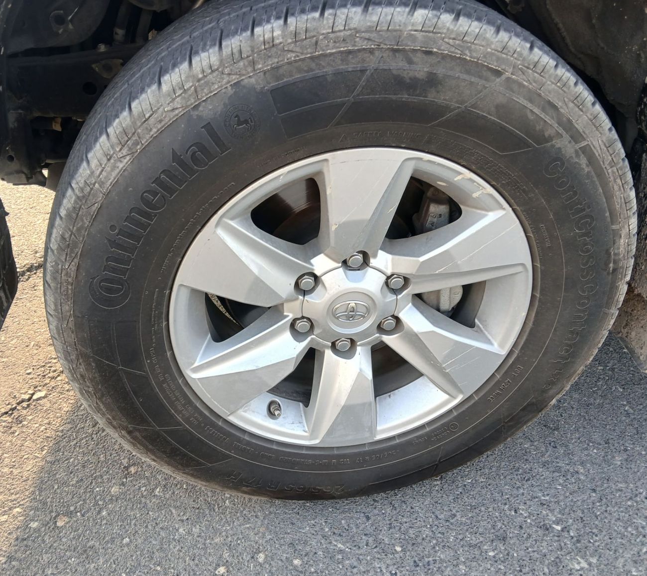 Toyota Prado Toyota prado 2021Model 2.7 v4 petrol Engine Colour White Transmission Automatic Interior.Begie 7seat