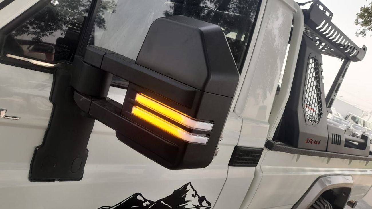 Toyota Land Cruiser Pick Up Right hand drive PICKUP DLX 4.5L