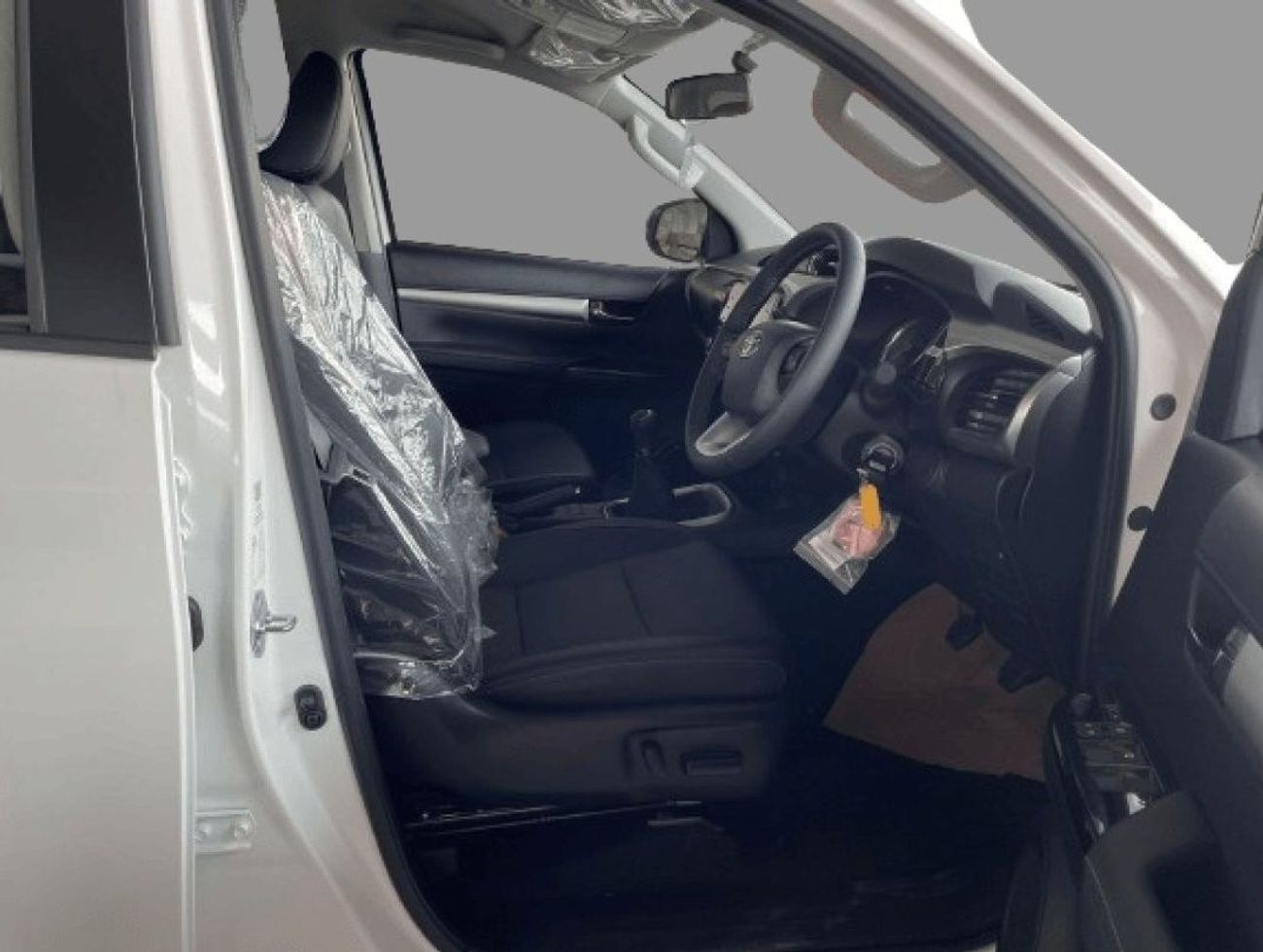 تويوتا هيلوكس REVO (RHD) 4X4 2.4L DSL M/T // 2024 // HIGH OPTION WITH LEATHER & POWER SEATS, DVD & BACK CAMERA //