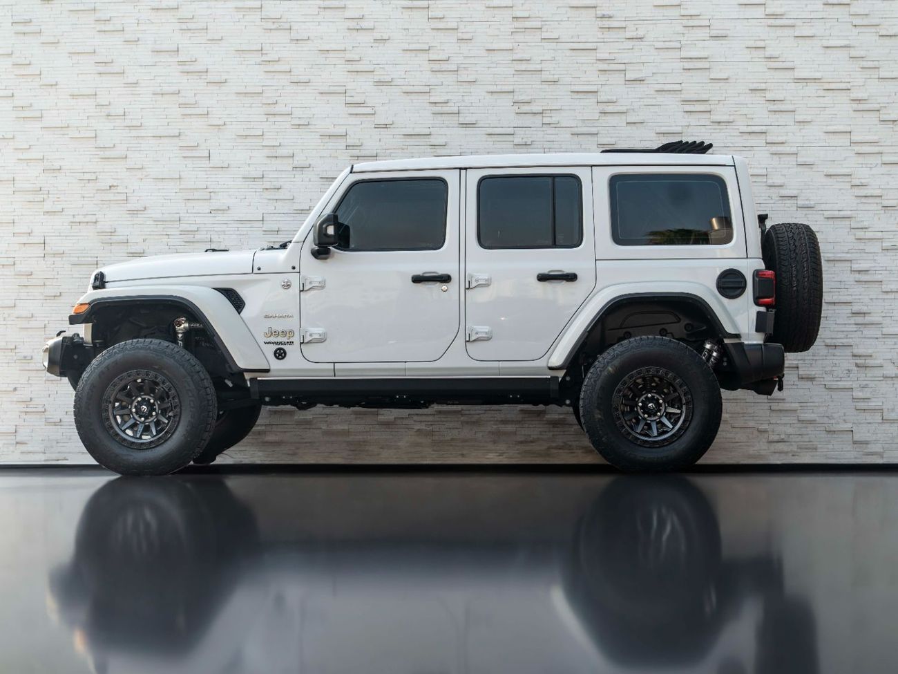 Jeep Wrangler Sahara 3.6L A/T (5 Seater)
