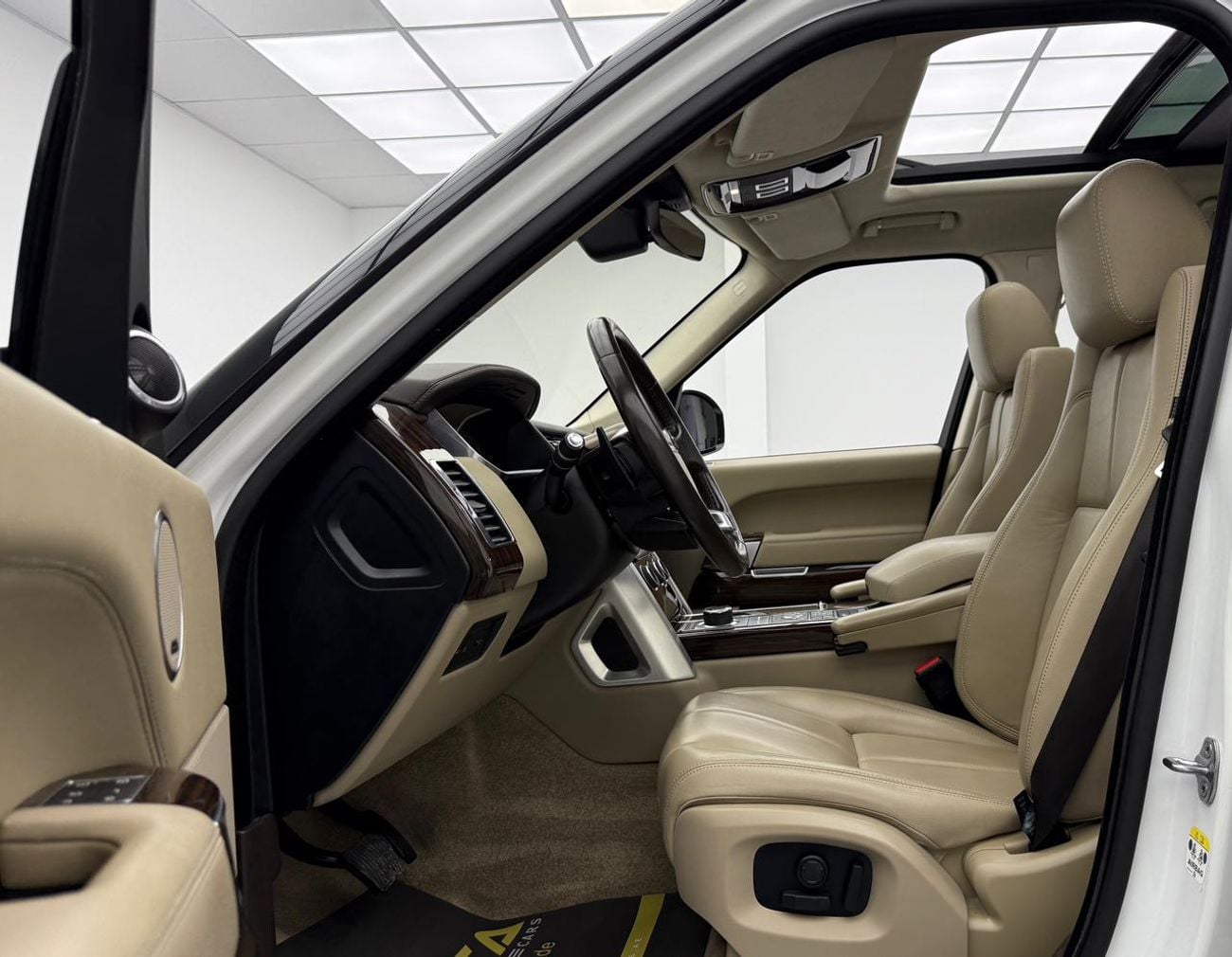 لاند روفر رينج روفر 2017 Range Rover Vogue HSE, Range Rover Full Service History, Excellent Condition, GCC