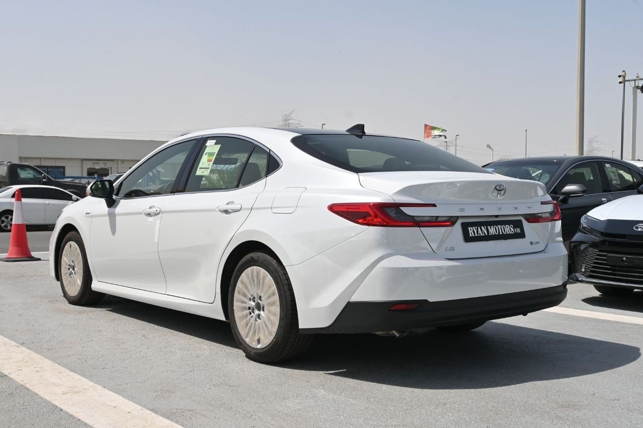 Toyota Camry Toyota Camry LE 2.5L Hybrid, Model 2025, Color White