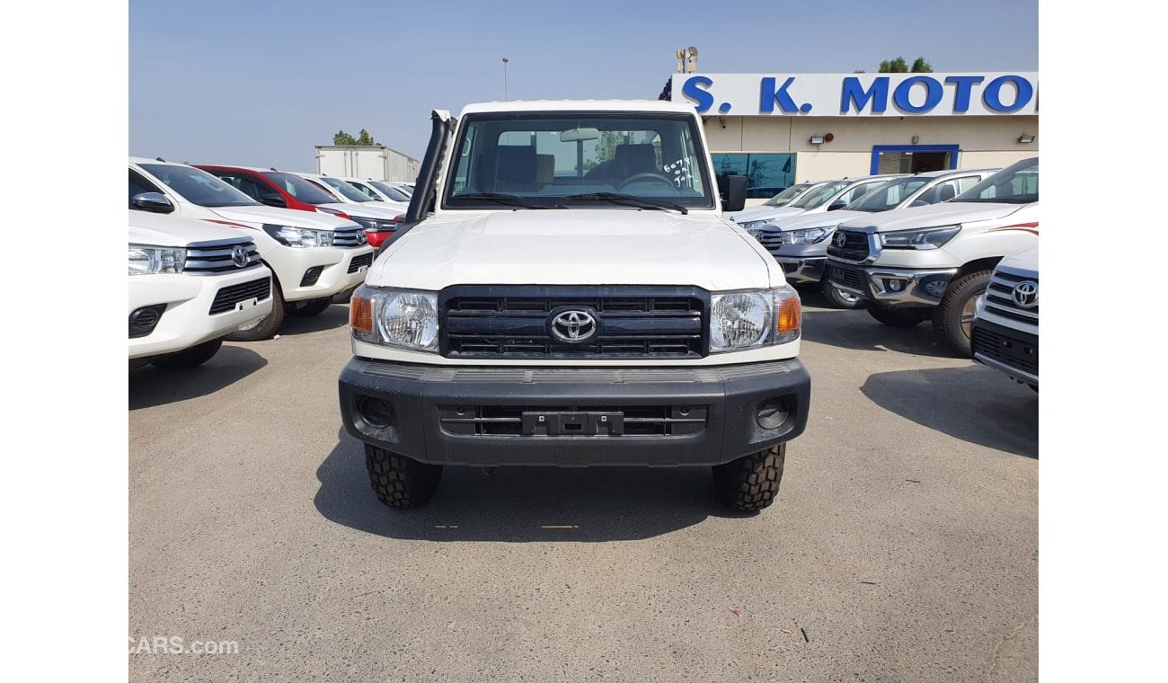 Toyota Land Cruiser Pick Up 4.2L Diesel, Diff Lock, Double Fuel Tank, Only for COTE DE IVORY and GHANA (CODE # LCS21)