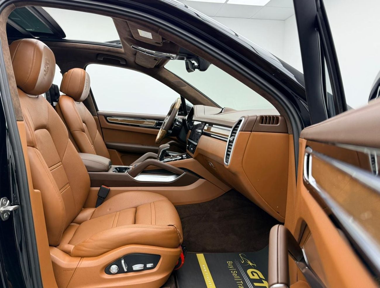 بورش كايان 2019 Porsche Cayenne Turbo, Warranty, Full Porsche Service History, Very Low Km, Fully Loaded, GCC