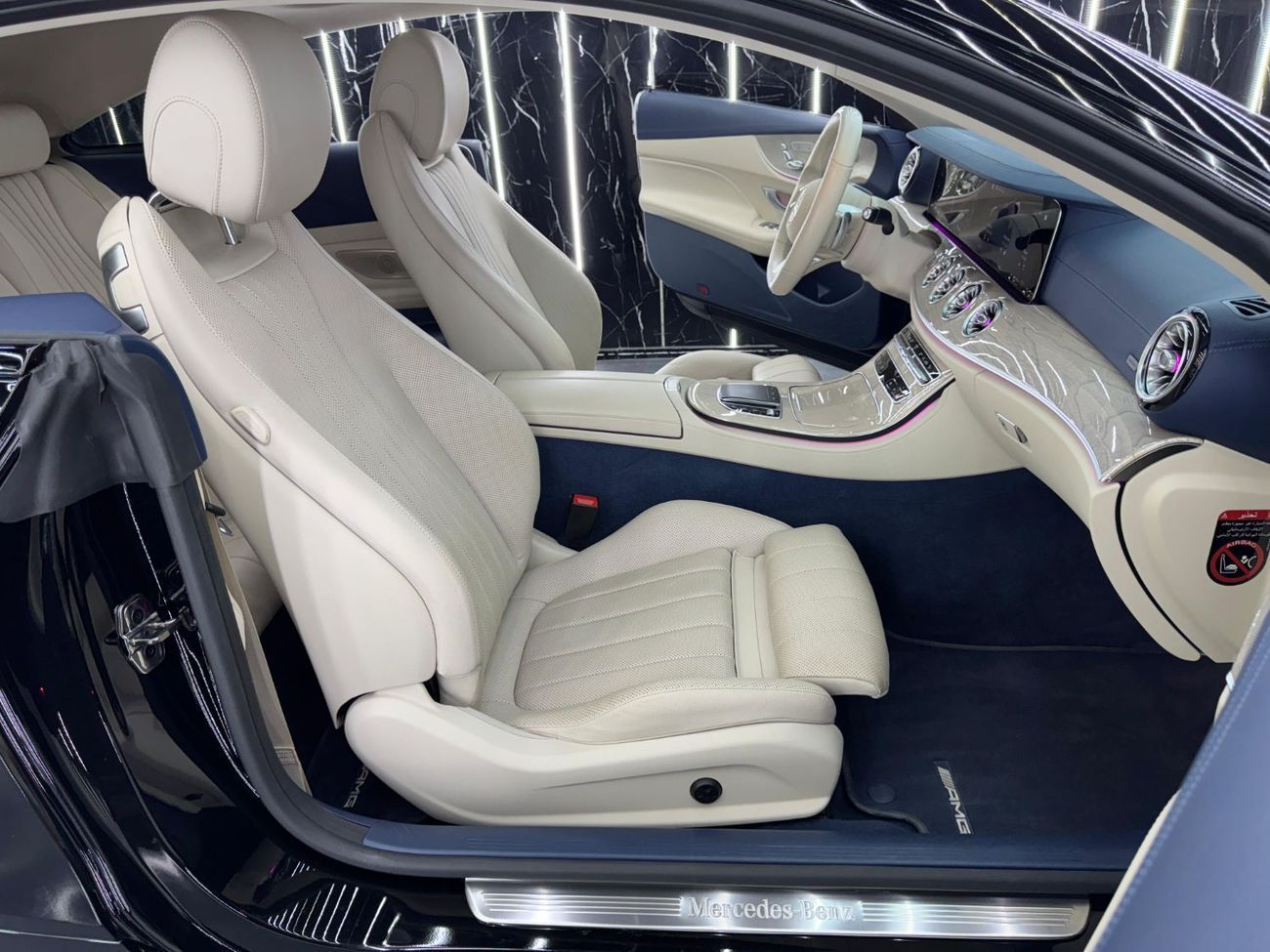 مرسيدس بنز E 200 كوبيه AMG 2022 Mercedes Benz E300, 2026 Mercedes Warranty + Service Pack, Excellent Condition, GCC