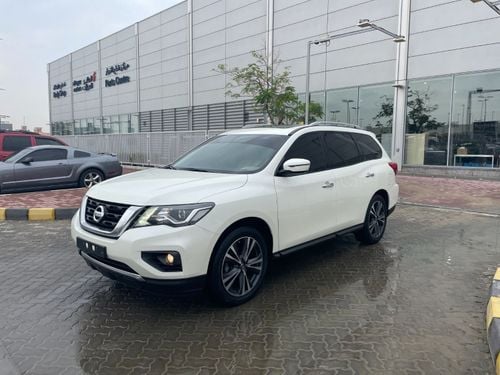 Nissan Pathfinder SV GCC