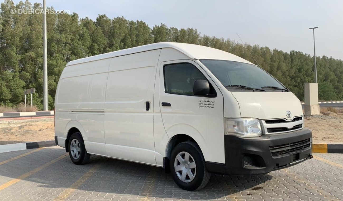 تويوتا هاياس Toyota Hiace Van 2011 Ref# 462