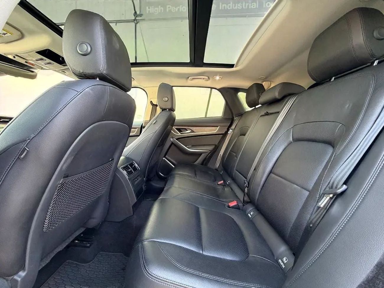 Jaguar F-PACE !! EID SALE !! 1 YEAR FREE WARRANTY !!  AED 1,650 P.M | 0% DOWN PAYMENT | JAGUAR F-PACE R-SPORT PRES