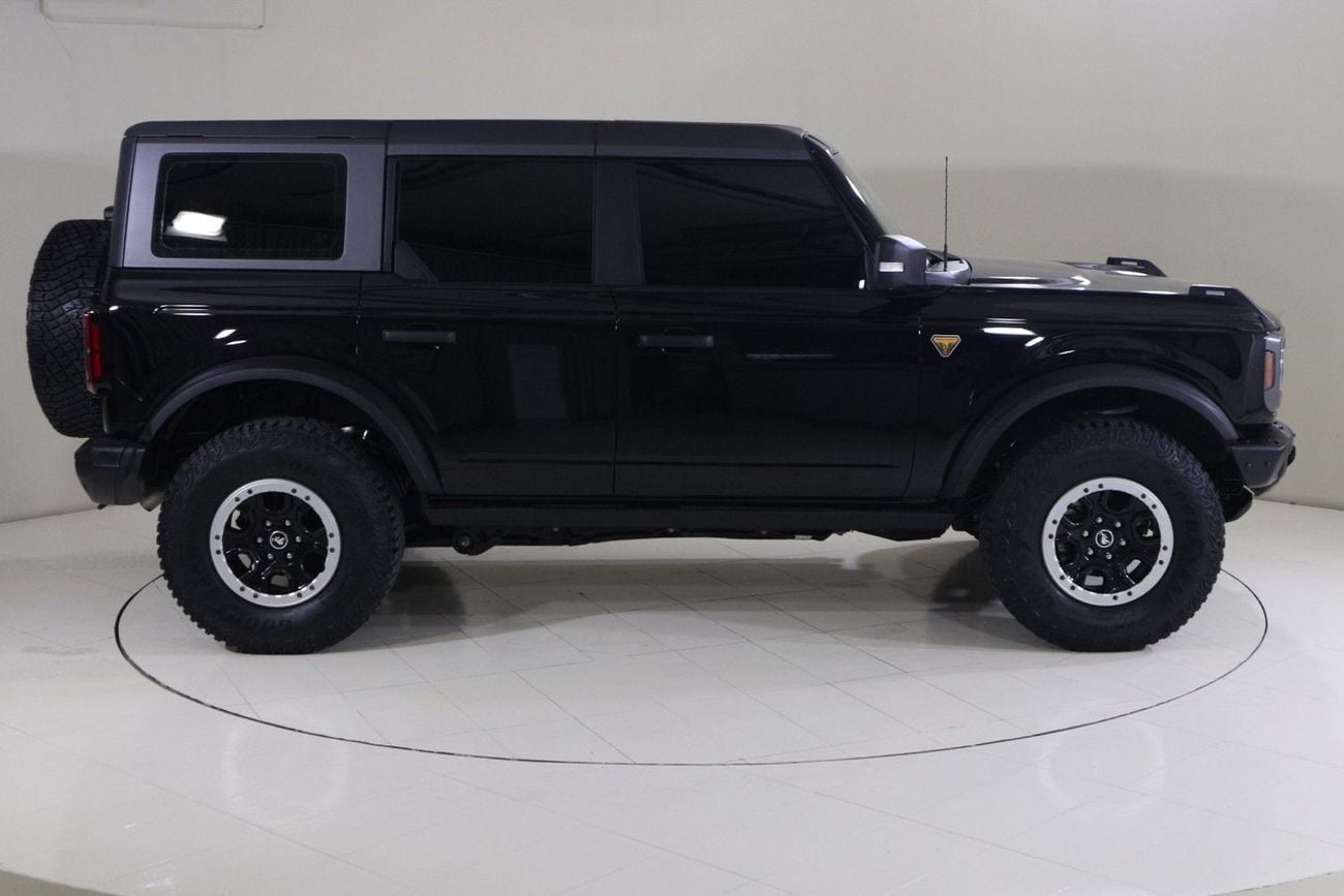 Ford Bronco B4D4722 BRONCO 4 DOORS BADLANDS 2.7L V6 ECOBOOST LTHR SSQTCH / AL TAYER MOTORS AL QOUZ SHOWROOM