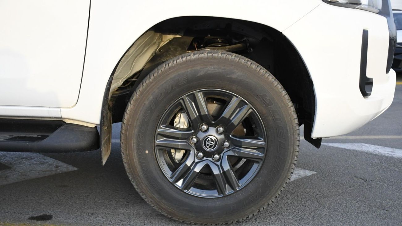 تويوتا هيلوكس GLX 2 Limited 2.4L Diesel Automatic 2024YM