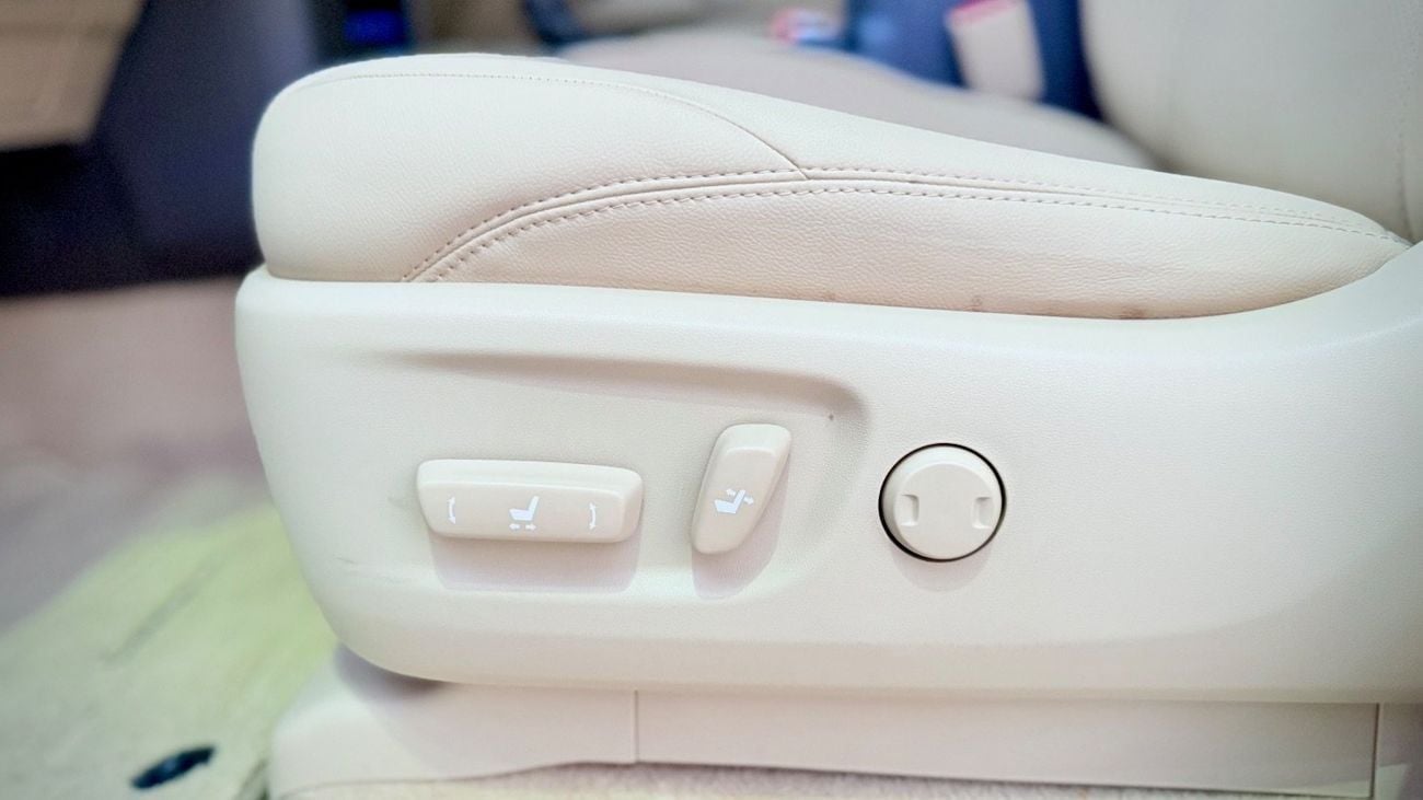 تويوتا برادو 2019 VXR V6 4.0L GCC Specification In Excellent Condition